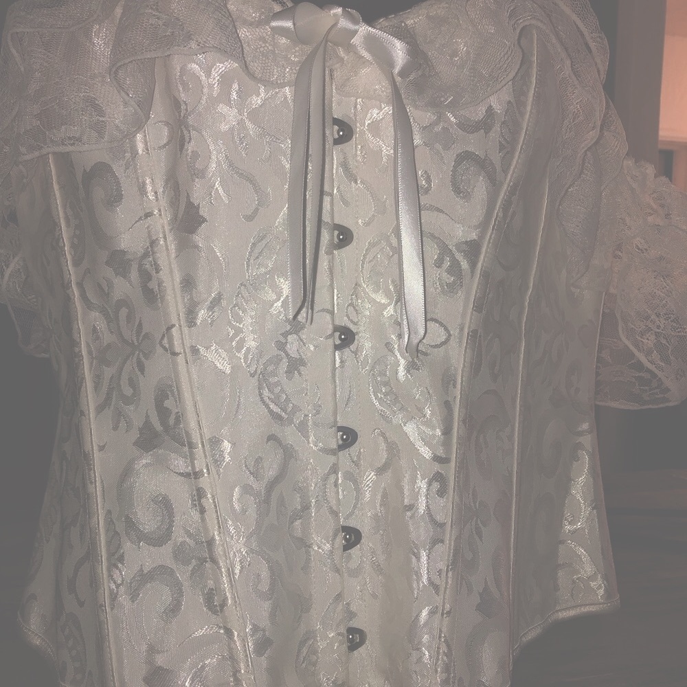 Corset white with lace sleeves